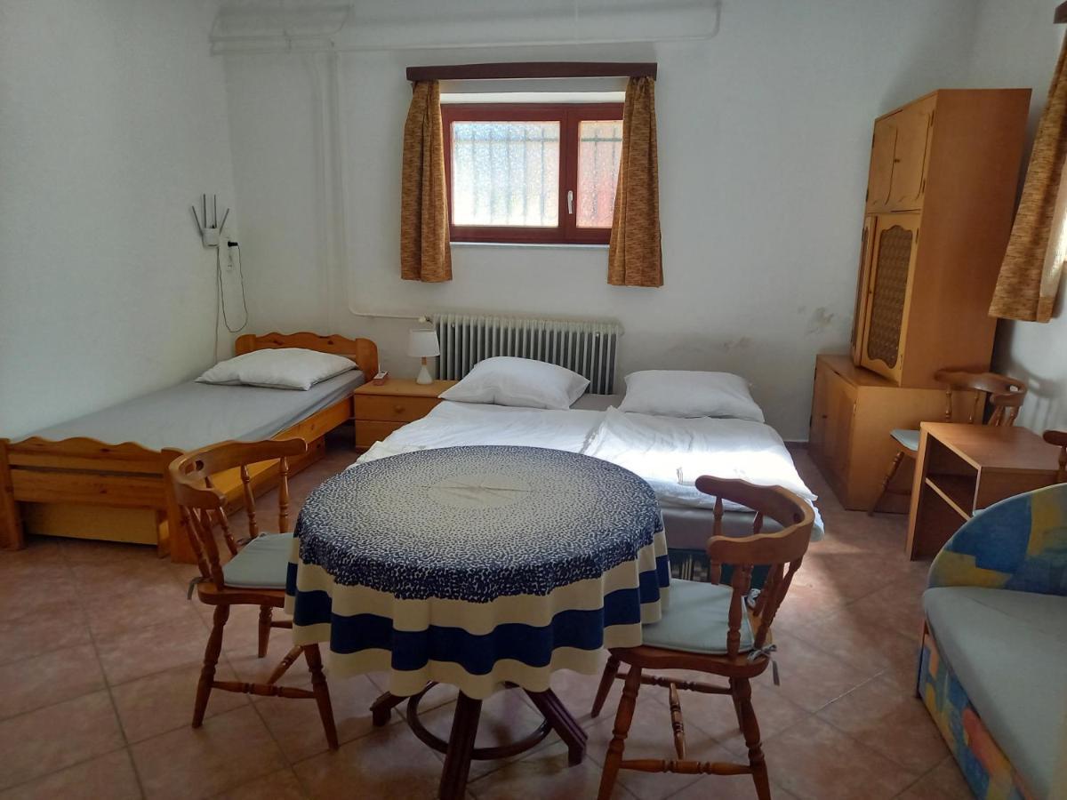 Flamingo Apartman Sopron Exterior foto